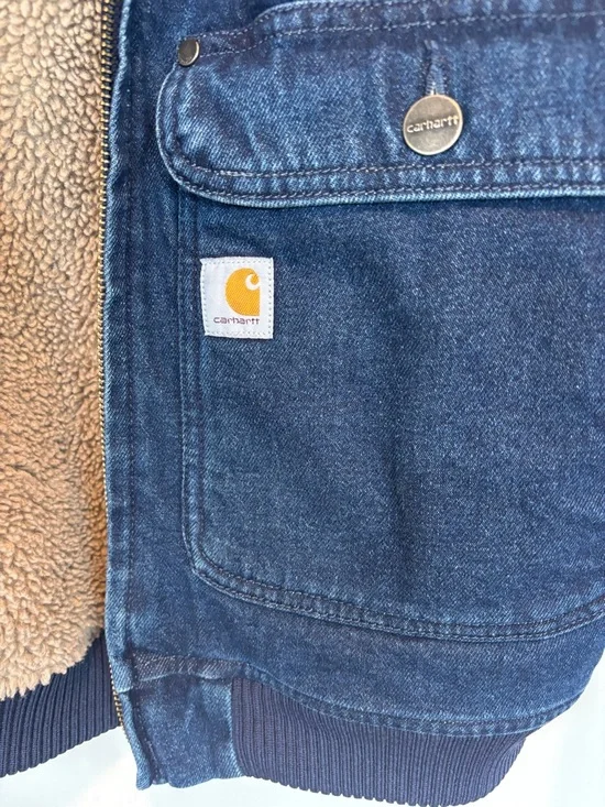 Carhartt Women’s Blue Sherpa-Lined Chore Denim Field Jacket - Picture 3 of 5